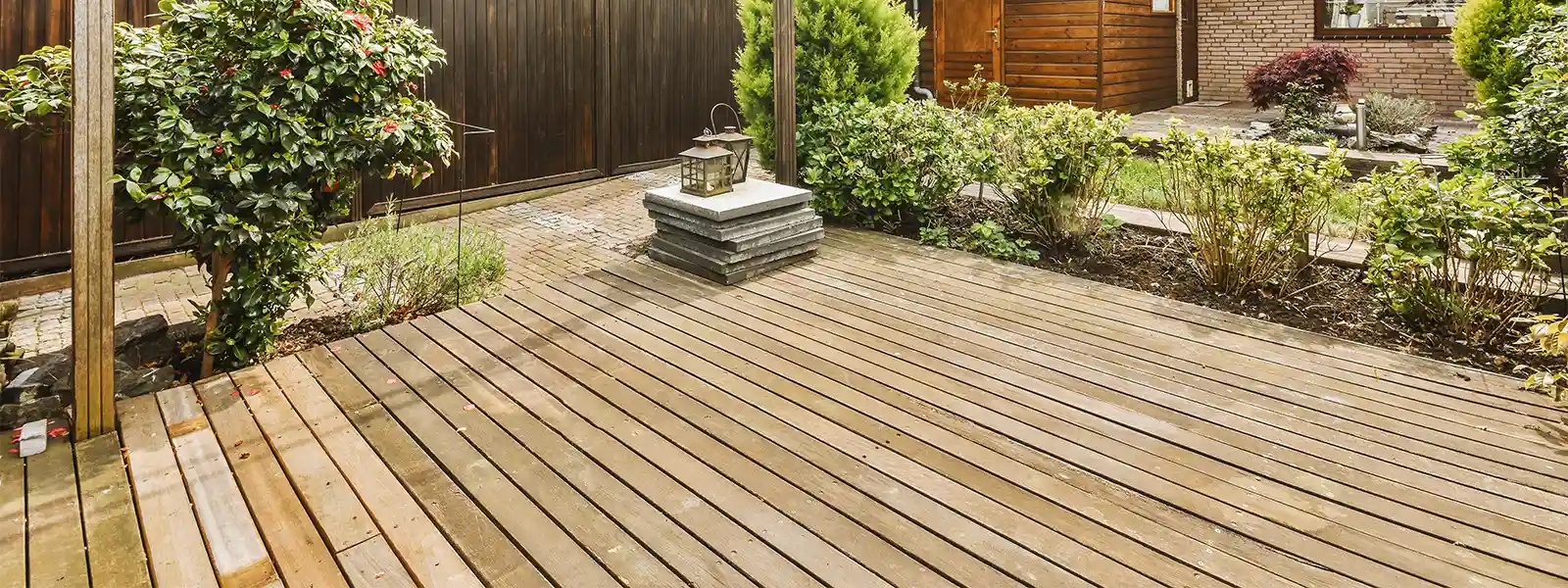 custom outdoor decking perth