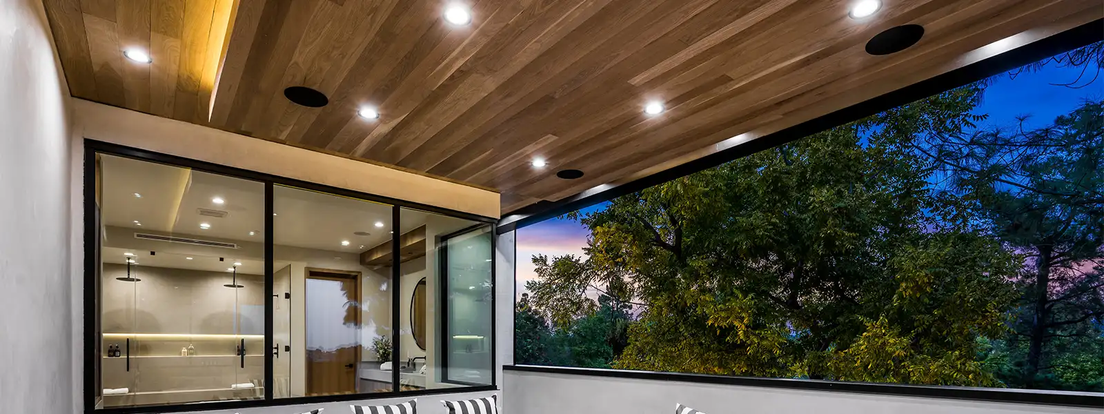 flat roof (patios perth​)