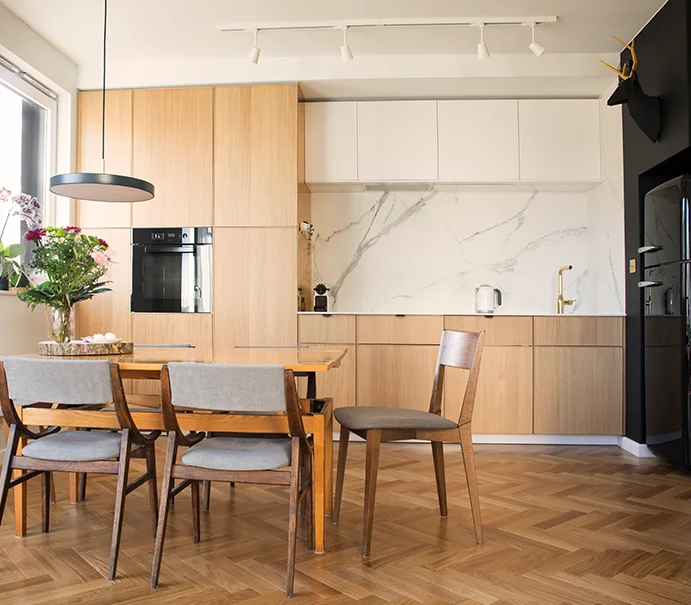 Custom Kitchen Cabinets